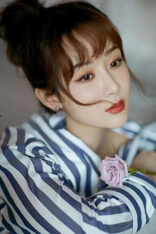 杨紫娱乐吃瓜